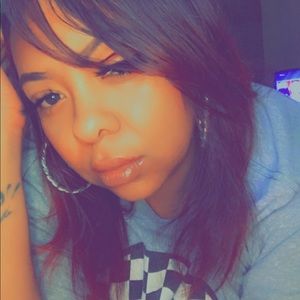 Meet your Posher, Shanoveeuh